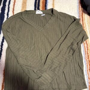 Olive & Oak Olive Long Sleeve V-Neck Top